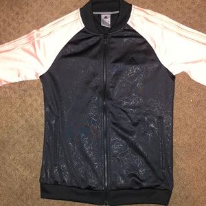 Adidas jacket size small woman’s